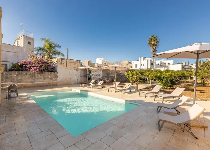 Dimora Ada ヴィラ タヴィアーノ